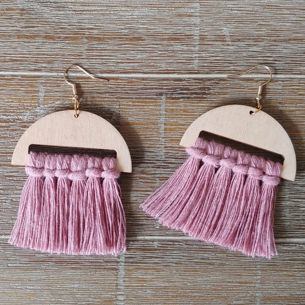 🌸Handmade Macrame Dusty Rose Fringe Earrings🌸